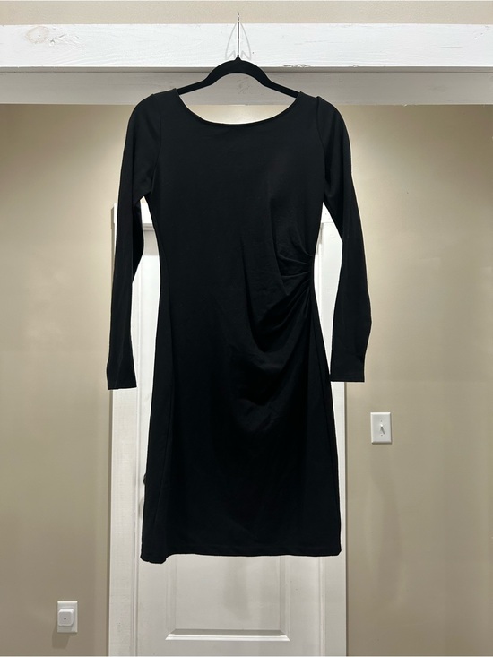 Kenneth Cole Dresses & Skirts - Kenneth Cole Black Long-Sleeve Ruched Side Scoop Neck Dress